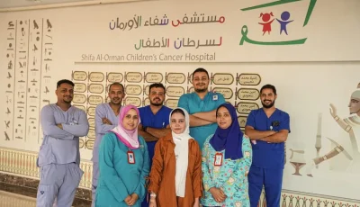 بعد عامين مع الألم.. صغيرة تتغلب على سرطان الدم وتحتفل بعد تعافيها بالأقصر