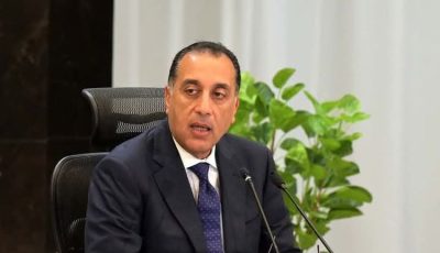 لافتتاح أولى مشروعاتها.. رئيس الوزراء يصل إلى «القنطرة غرب الصناعية»