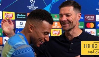 فيديو: لقطة طريفة .. مبابي يخلع شارة القيادة من ذراع كارفخال بعد طرده