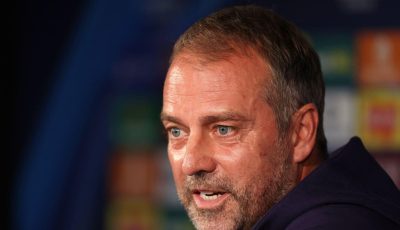 رد هانسي فليك على أسلوب لعب برشلونة أمام نيوكاسل