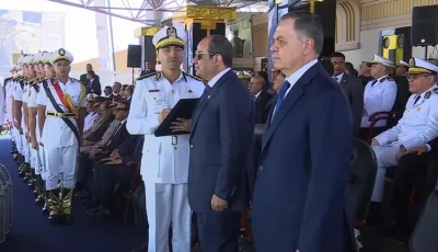 الرئيس السيسي يمنح أوائل الخريجين من أكاديمية الشرطة أنواط الامتياز