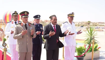 محافظ مطروح يضع إكليل الزهور بالنصب التذكاري بمناسبة انتصارات أكتوبر المجيدة