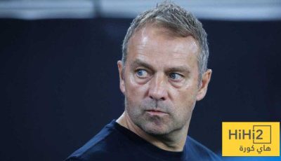 لاعب برشلونة السابق يدعم فليك في أزمة لامين يامال