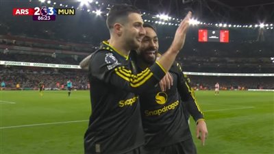 آرسنال ضد مان يونايتد.. مانشستر يونايتد يفوز على آرسنال (3-2) في مباراة مثيرة بالدوري الإنجليزي