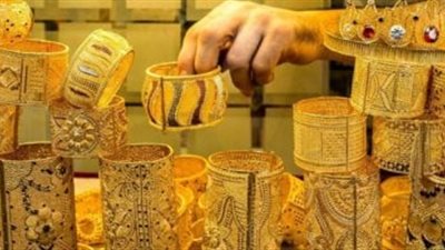 ذهب الإمارات اليوم.. مؤشر خارجي يضغط على السوق المحلي