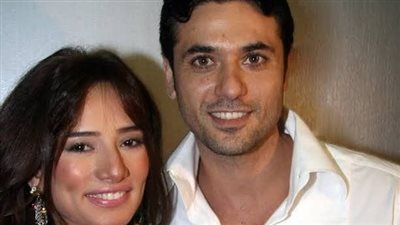 “باركو لأبو الولاد”.. حقيقة زواج أحمد عز بعد تصريحات زينة