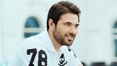 مساعدة احمد عز.. قصة زواج سري غامض قلب موازين المعادلة