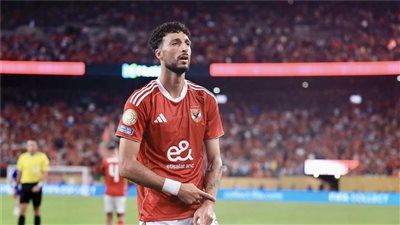 حقيقة عودة الفلسطيني وسام أبو علي إلى الأهلي.. النادي يوضح