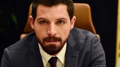 محمود حجازي يعلق على أزمة تعديه بالضرب على زوجته.. تفاصيل