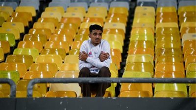 محمد خميس مشجع الزمالك لم أهتم بالطقس البارد وتشجيع الأبيض هو الأهم