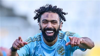 خلاف مالي يعطل تجديد عقد حسين الشحات مع الأهلي