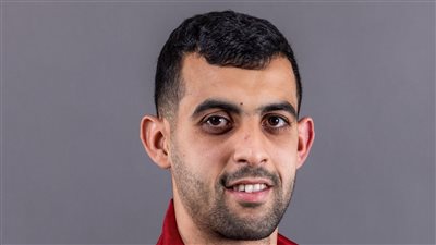 خليفة علي معلول.. هل ينجح يوسف بلعمري في كسر عقدة “الظهير التاريخي” بالأهلي؟