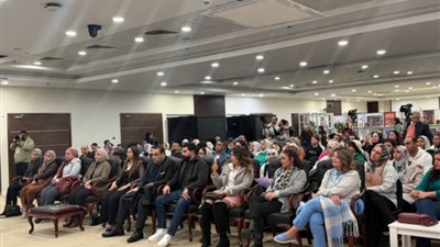 الأسرة خط الدفاع الأول عن الهوية في مواجهة التفكك الثقافي