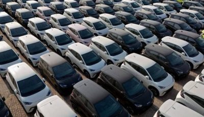 اتحاد صناعة السيارات الألماني: قضايا التأمين تحسم العودة لمسار قناة السويس