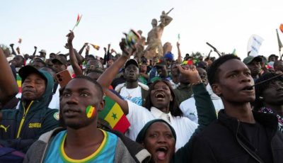 ‘فيزا’ المشجعين خارج حظر السفر للمونديال