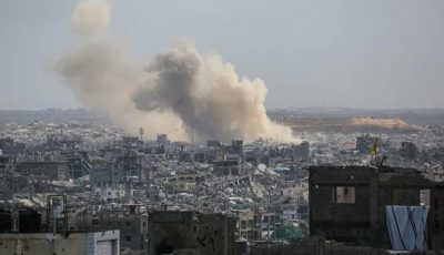 إسرائيل تواصل خرق هدنة غزة.. قصف مدفعي وغارات بمناطق القطاع