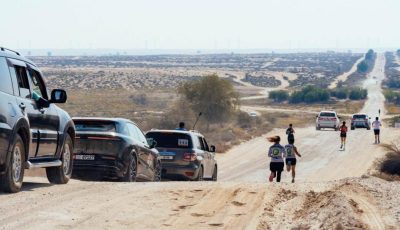 800 عدّاء في «هود تو كوست دبي» بمحمية المرموم الصحراوية