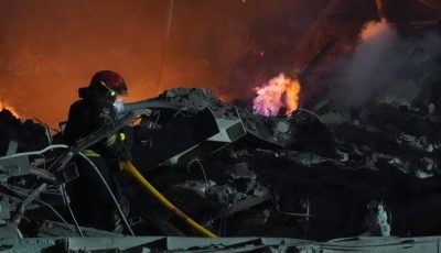 مقتل امرأة وإصابات وتدمير منازل بضربة روسية في خاركيف