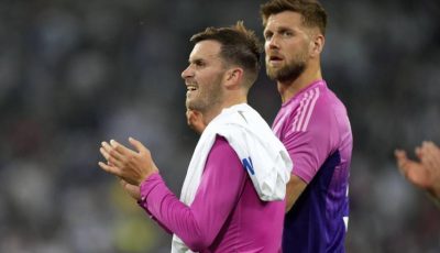 فولكروغ يتعرض للسرقة بعد إعارته لميلان