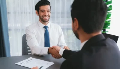 كيف تزيد فرصك في أصعب سوق عمل؟