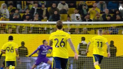 النصر ضد التعاون.. العارضة وتقنية الفيديو تمنع الهدف الأول لـ النصر في مرمى التعاون وسط تألق كريستيانو رونالدو