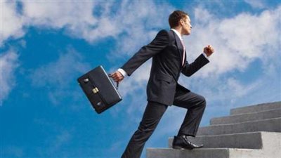 كل ما تريد معرفته عن ترقية الموظفين والأجر الجديد وآليات الاختيار بالأداء