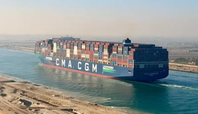 واشنطن بوست: كيف نجحت مصر في إعادة الحياة لقناة السويس وإنعاش إيراداتها المالية؟