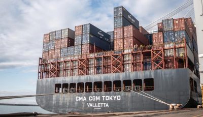 فرنسا ترسل 400 طن من المساعدات الغذائية إلى غزة